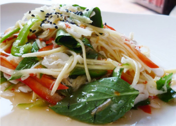 Cambodian papaya salad