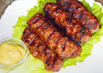 Mici or Mititei (Grilled Minced Meat Rolls)