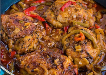 Brown stew chicken