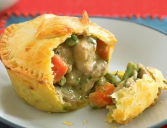 Green chicken curry pie