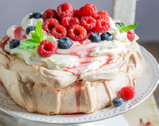 Aussie pavlova