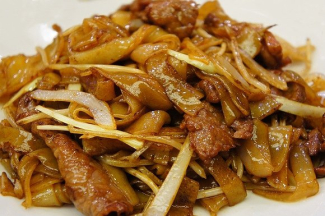 Beef chow fun