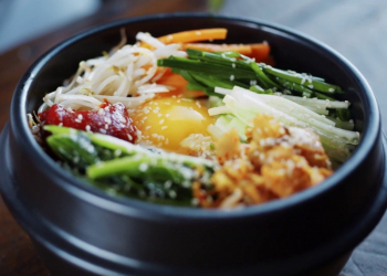 Cơm trộn Bibimbap Hàn Quốc