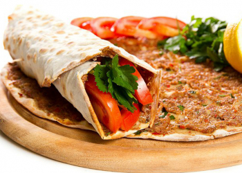 Bánh nướng Lahmacun Thổ Nhĩ Kỳ