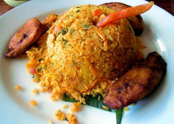 Cơm gà Arroz con Pollo