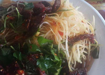 Gỏi đu đủ khô bò