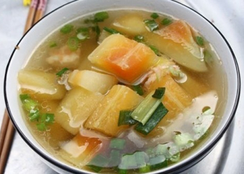 Canh đu đủ hầm xương