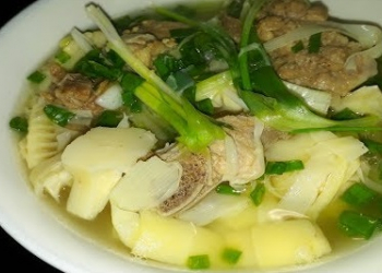 Canh măng xường non