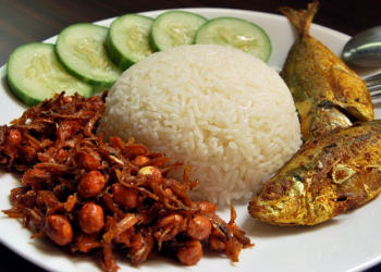 Cơm truyền thống Mã Lai Nasi Lemak