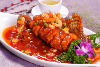Cá quế lăn bột chiên chua ngọt