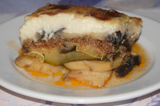 Moussaka khoai tây của Serbia