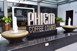 Phiếm Coffee Lounge