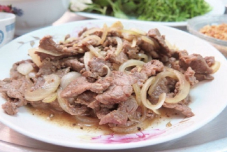 Bò xào củ hành