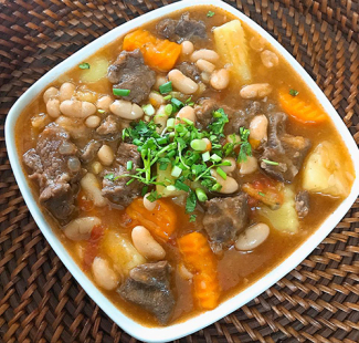 Bò nấu đậu trắng