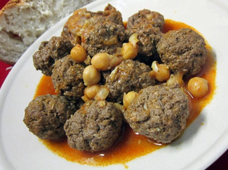 Thịt viên hầm Mtewem