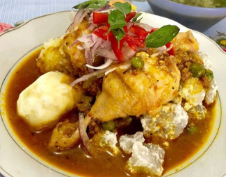 Món gà Sajta de pollo