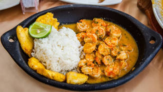 Tôm Encocado de camarones