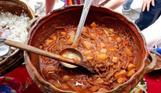 Thịt hầm Hilachas de carne