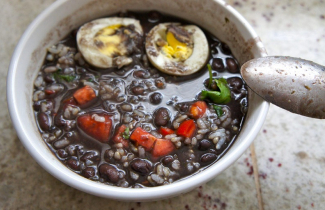 Súp đậu đen Sopa Negra